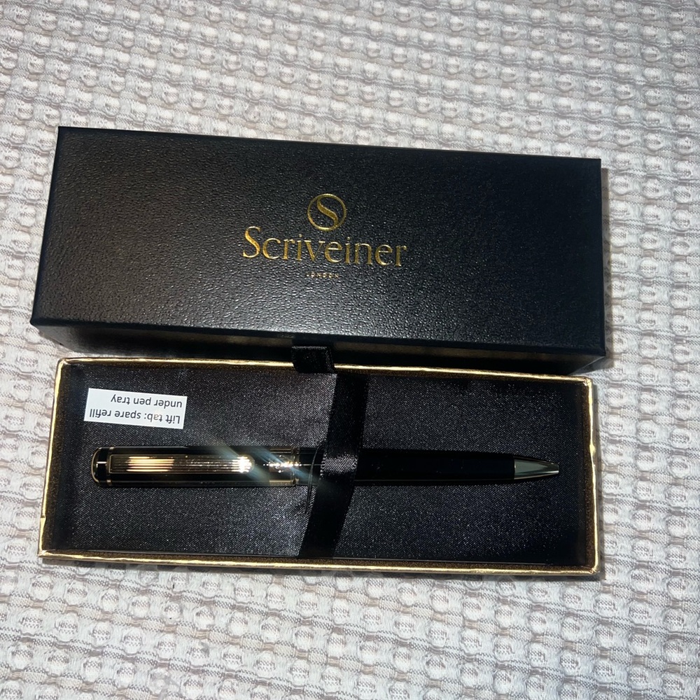 Scriveiner Black and Gold Ballpoint Pen - Picture 2 of 4
